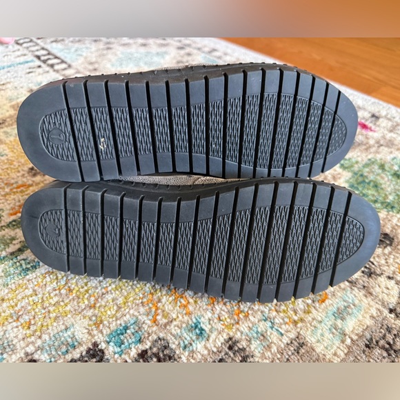 Cozy Gray Ankle Boots - Picture 5 of 6